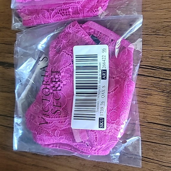 Victoria's secret shine strap bombshell Brazilian crotchless panty - Picture 5 of 8